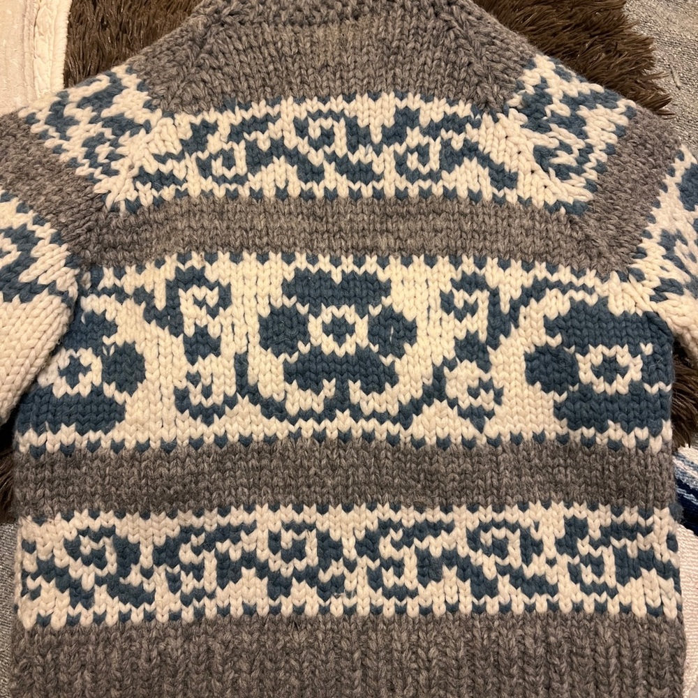 Kanata Handmade 100% Natural Wool …One of a kind, floral print cardigan RARE